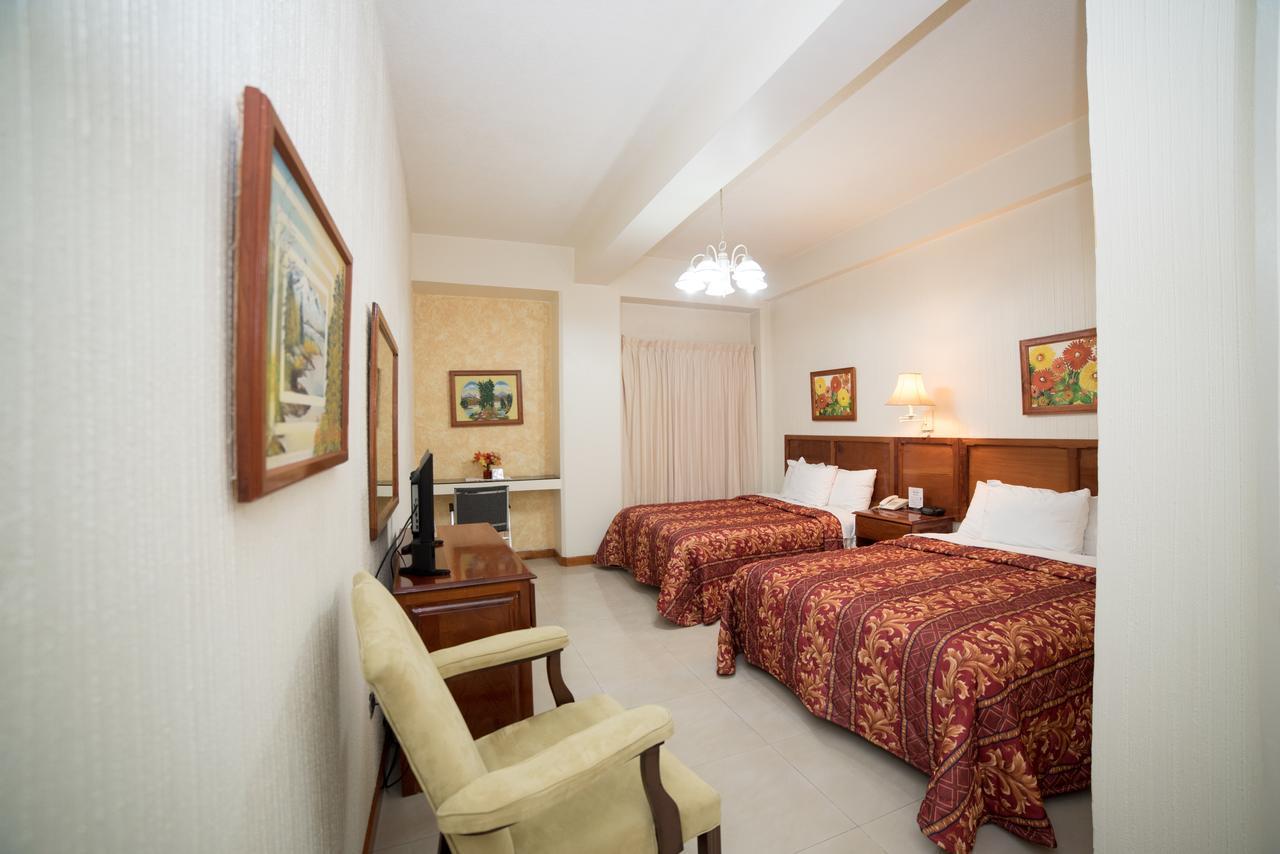Hotel Anna Inn Olintepeque エクステリア 写真