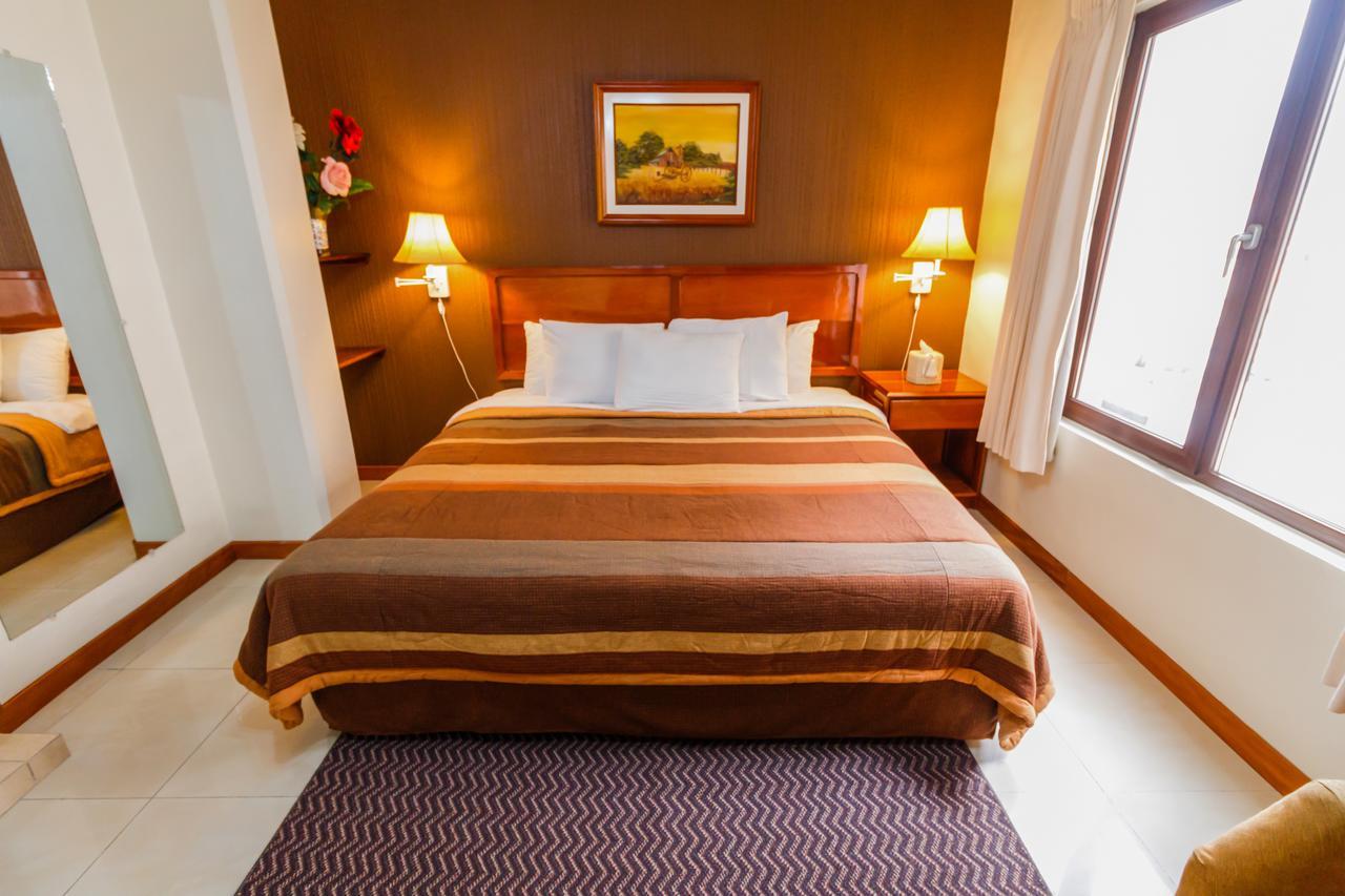 Hotel Anna Inn Olintepeque エクステリア 写真