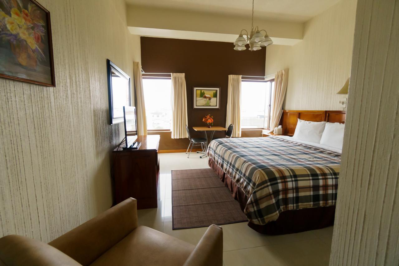 Hotel Anna Inn Olintepeque エクステリア 写真