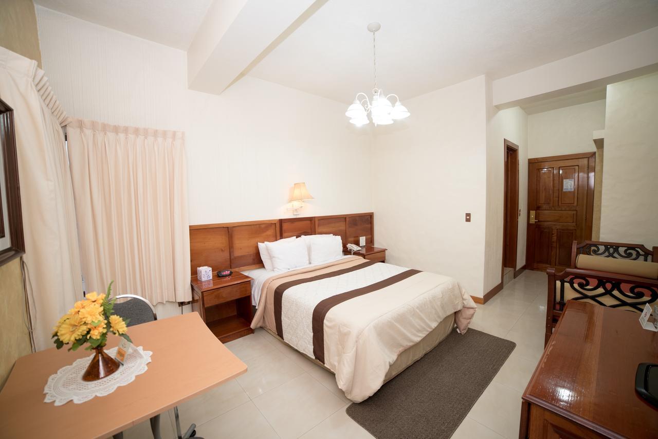Hotel Anna Inn Olintepeque エクステリア 写真