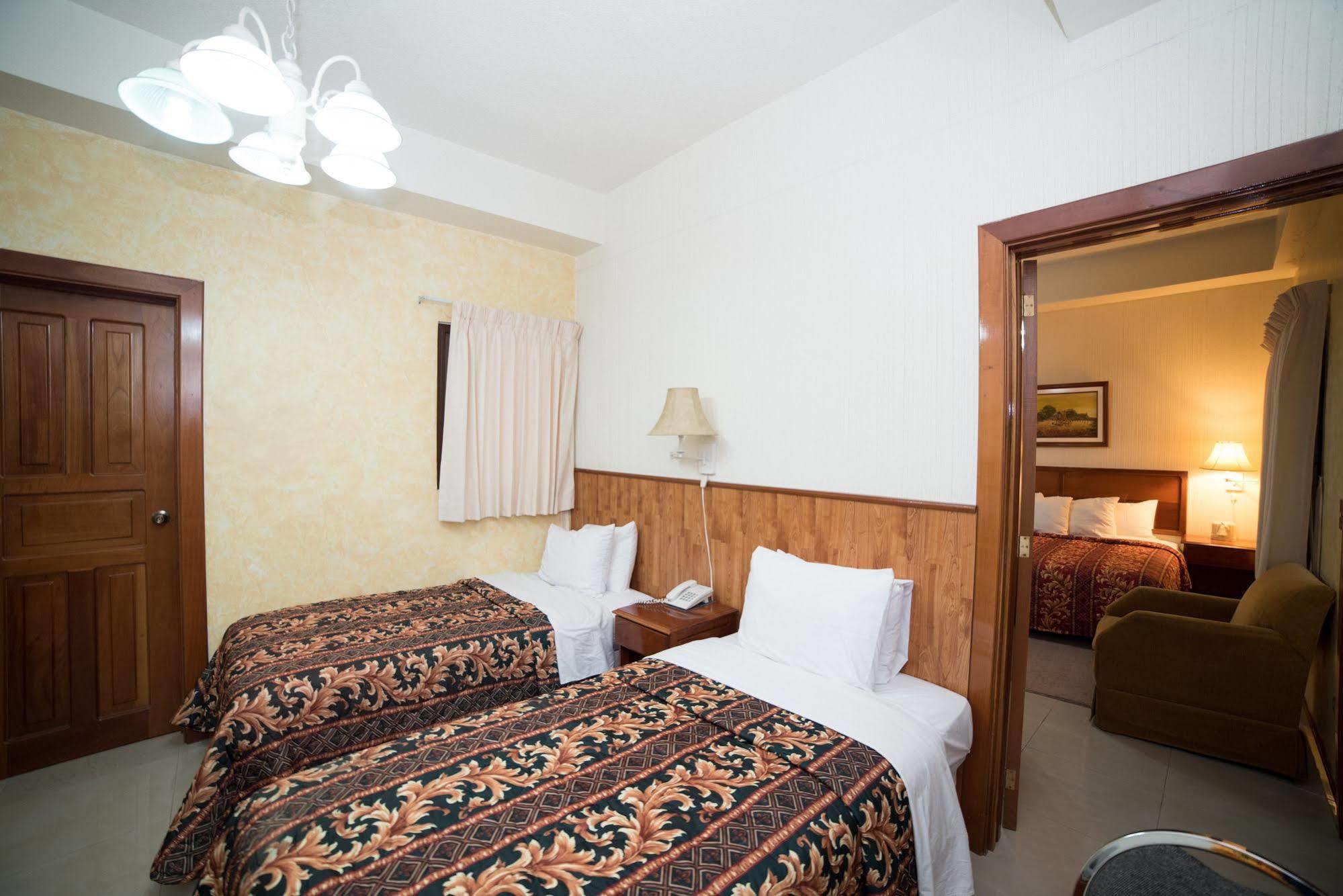 Hotel Anna Inn Olintepeque エクステリア 写真
