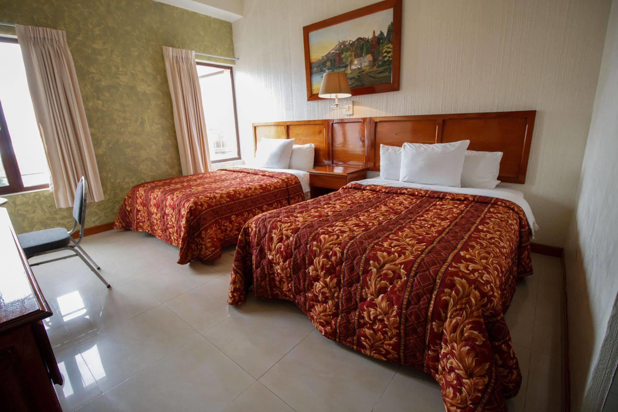 Hotel Anna Inn Olintepeque エクステリア 写真